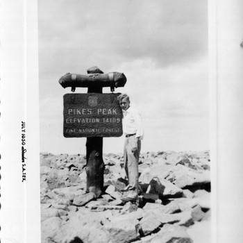 Photo of Lawrence Dausin